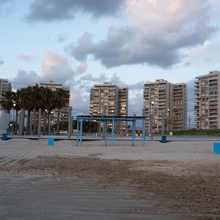 Argaman Beach Apartment Acre Exterior foto